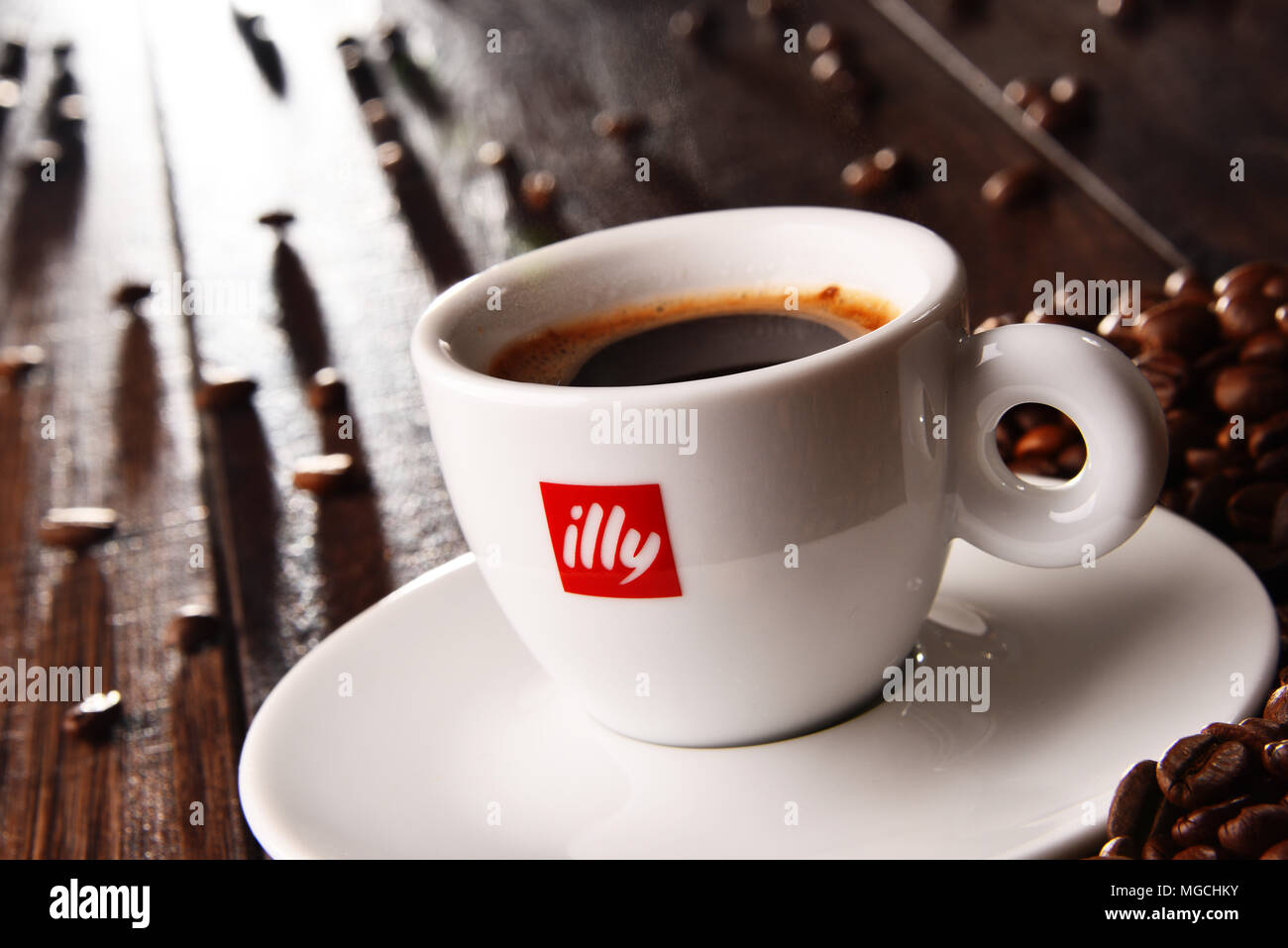 Cup illy coffee -Fotos und -Bildmaterial in hoher Auflösung – Alamy