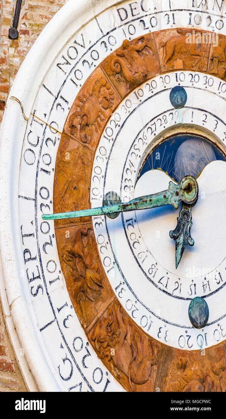 astronomische Uhr in Rimini in Italien Stockfoto