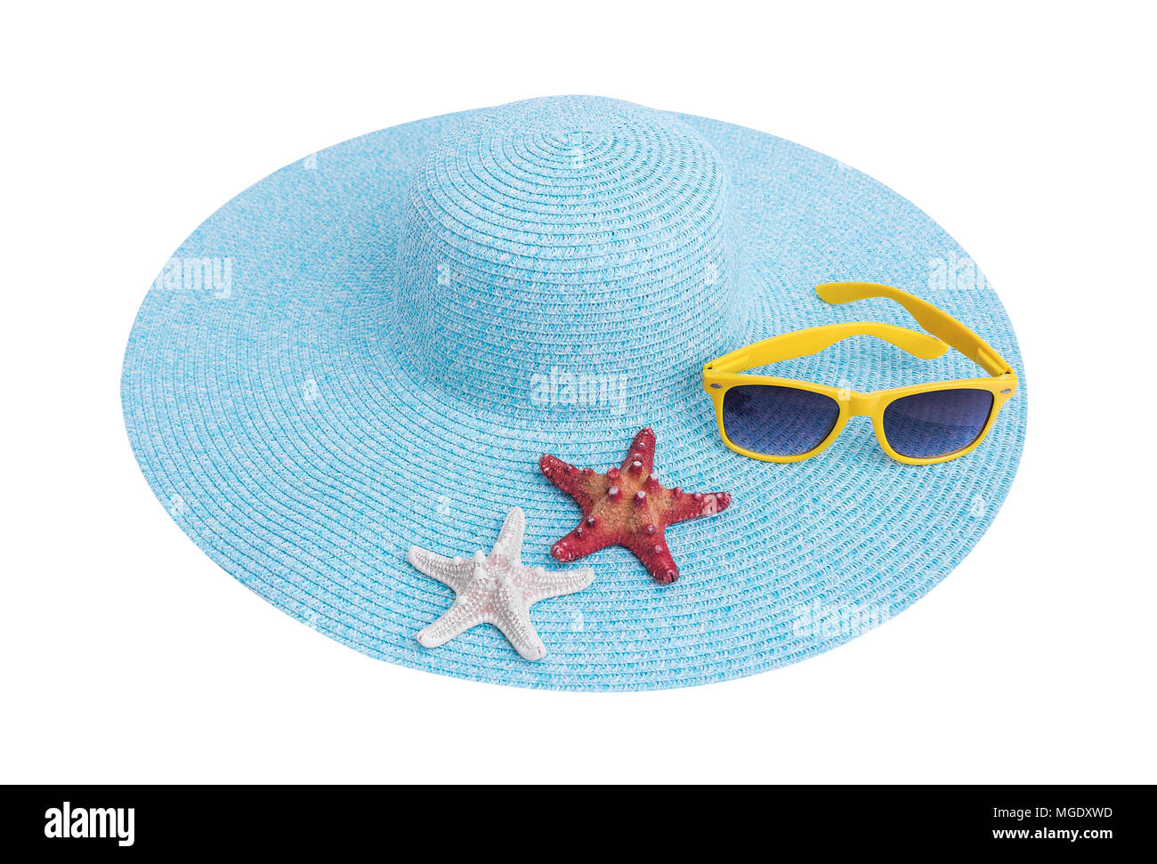 Sonnenbrille, Seesterne und Hut. Stockfoto