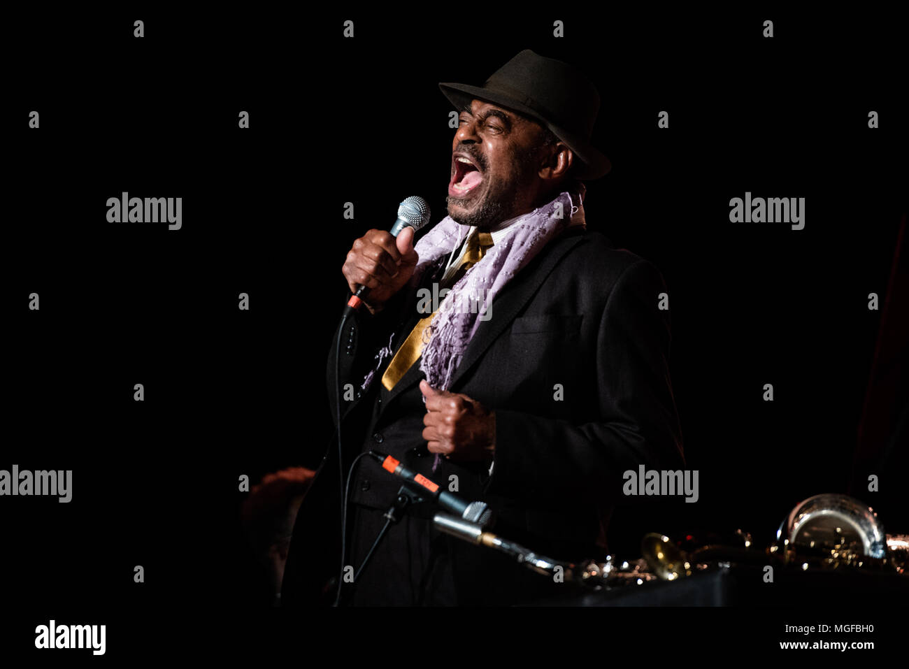 Italien, 26. April 2018: Der Amerikanische saxophonist Archie Shepp live auf der Bühne des Officine Grandi Riparazioni in Turin gemeinsam mit Carl Stockfoto