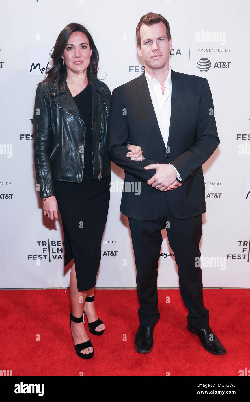 New York, NY - 19. April 2018: Lisa Freude und Jonathan Nolan besuchen Premiere von Westworld im Tribeca Film Festival in der BMCC Stockfoto