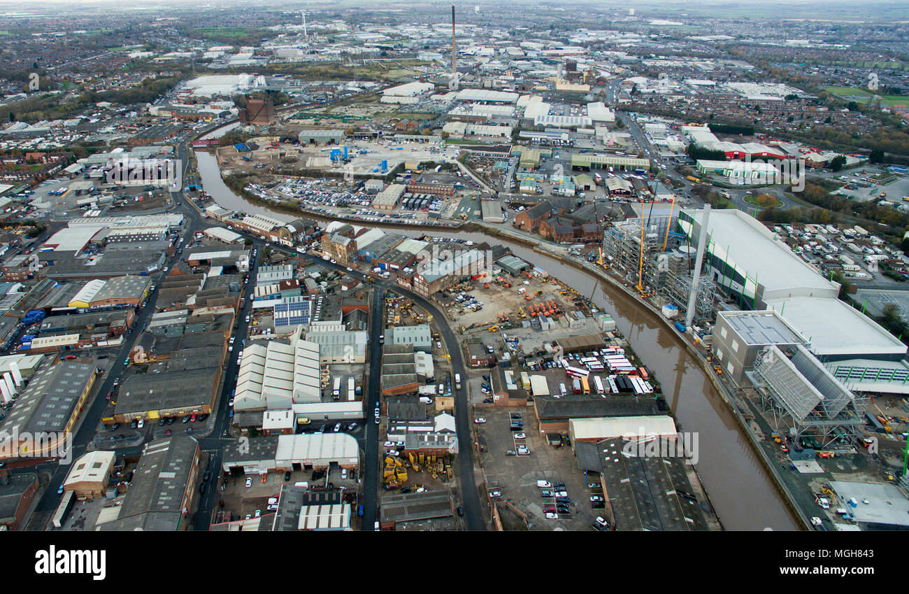 Luftaufnahme von Kingston upon Hull City, industrielle Rumpf, Bank Seite Stockfoto