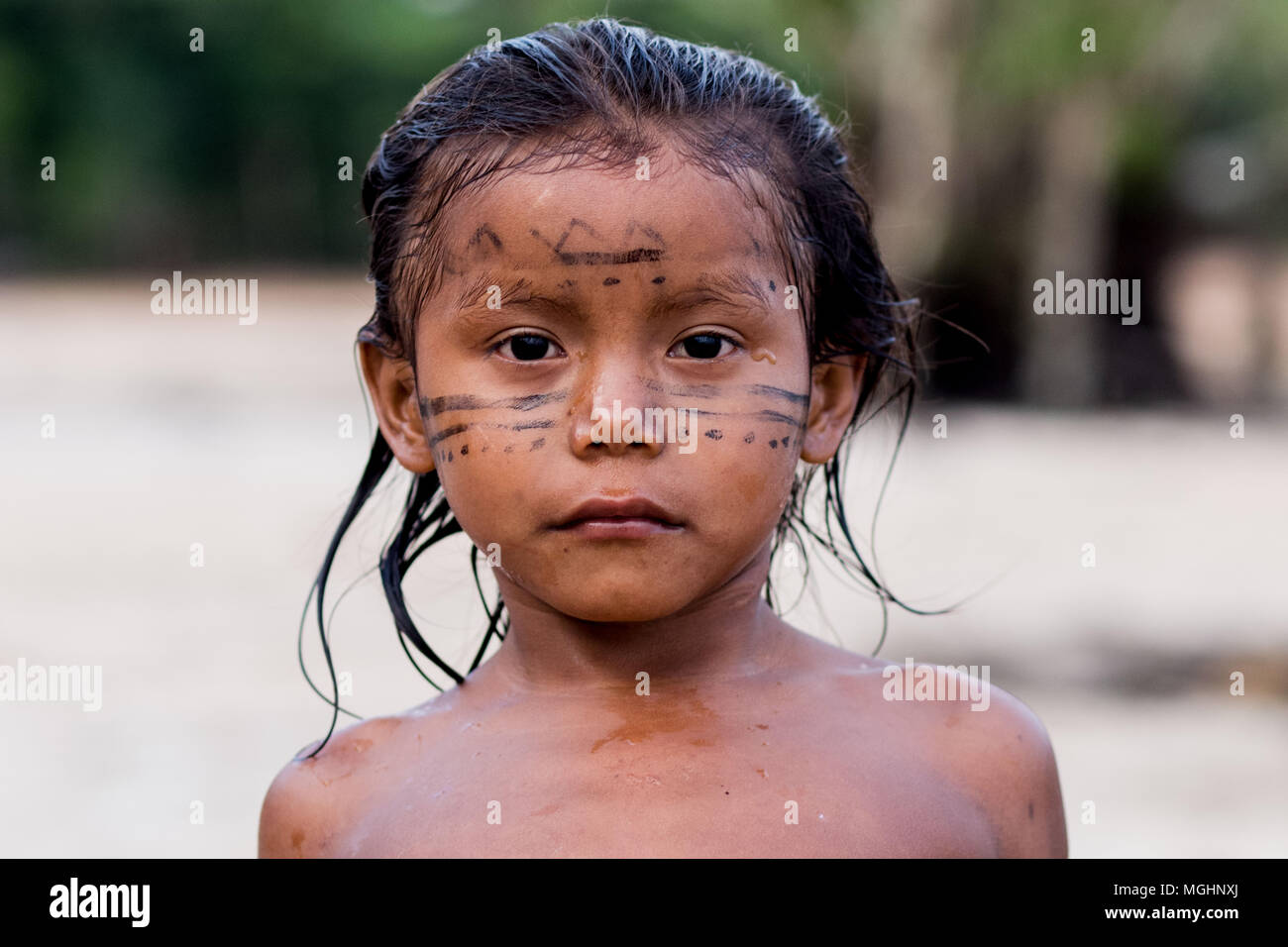 Bilder des Amazonas und seiner Völker. Hoch- und Querformat Stockfoto