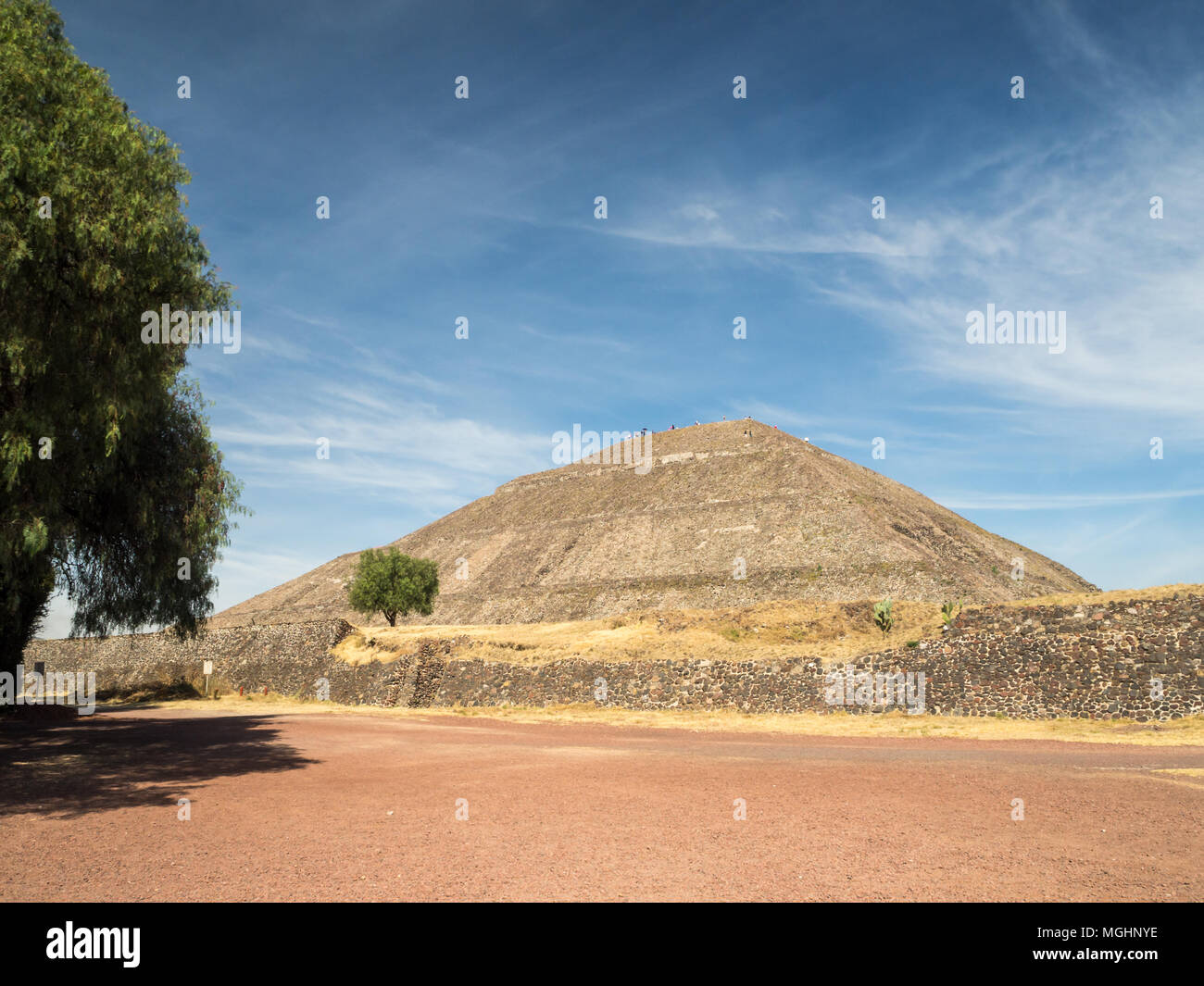 Teotihuacan, Mexiko City, Mexiko, Südamerika [Die Große Pyramide von Sonne und Mond, Blick auf die antiken Ruinen von Teotihuacan Pyramiden Stockfoto