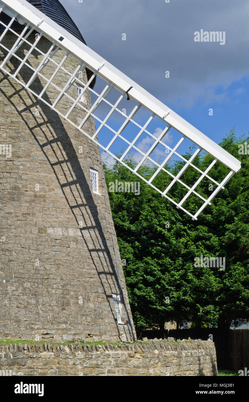 Bradwell Mühle ist eine von Milton Keynes' markantesten historischen historischen Funktionen; 1817 baute es sowohl Mehl- und Futtermittel gefräst. Stockfoto