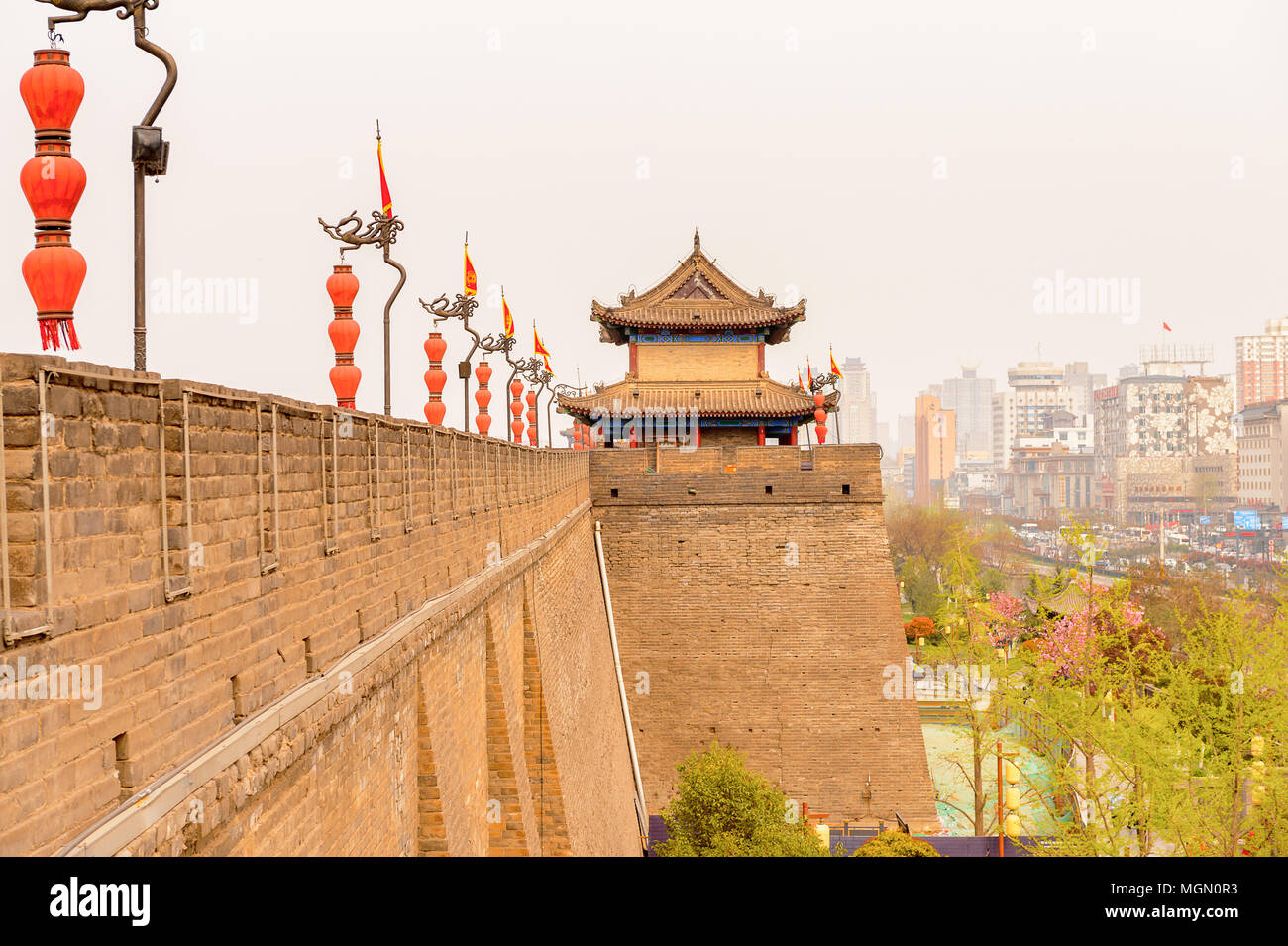 Xian Stadtmauer. Befestigungen von Xi'An und Xi'an Stadtmauer. UNESCO-Welterbe Stockfoto