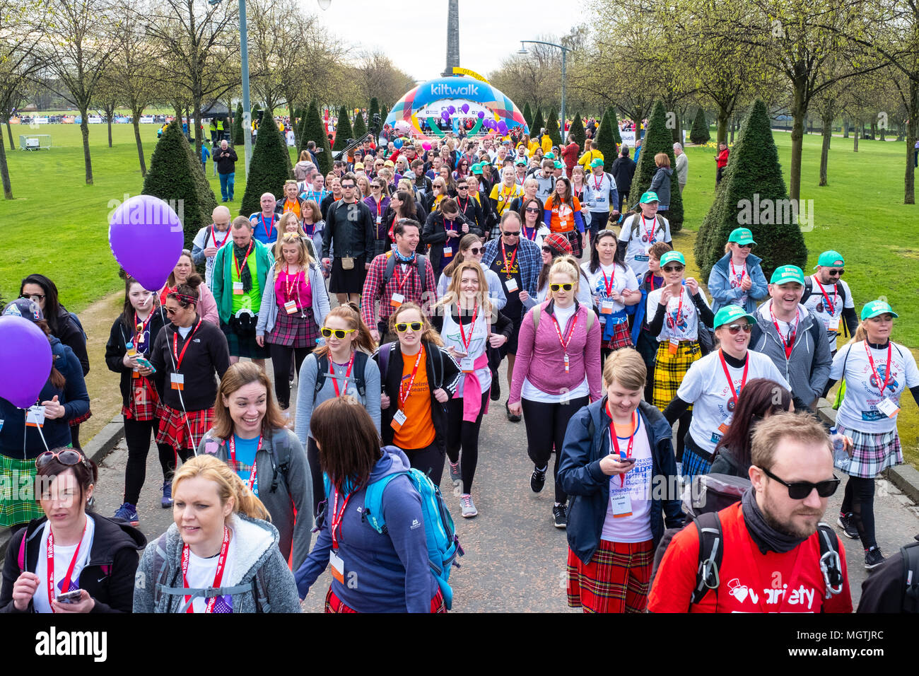 Glasgow, UK. 29. April 2018. Beginn der Kiltwalk 2018 Glasgow Green in Glasgow. Große Charity fundraising Spaziergang findet in Schottland durch die Jäger Stiftung unterstützt. Route ist 23 Meilen und endet bei Balloch. Credit: Iain Masterton/Alamy leben Nachrichten Stockfoto