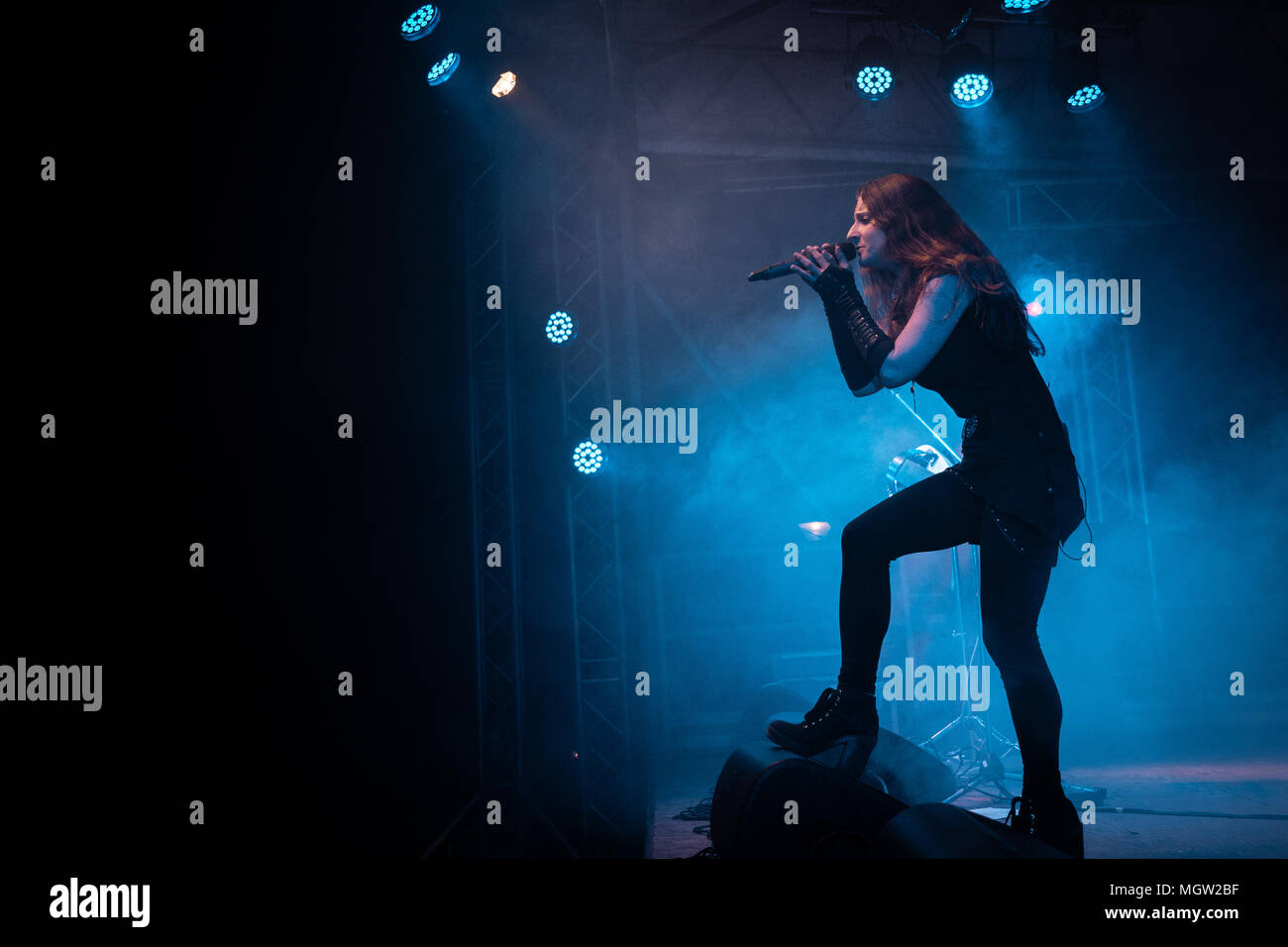 Mailand, Italien - 28. April 2018: Die Schweizer Folk alternative metal band Keller Darling aus Winterthur und Luzern, führt bei Insubria Festival der Marcallo con Casone (MI). Brambilla Simone Live News Fotograf Credit: Simone Brambilla / alamy Leben Nachrichten Stockfoto