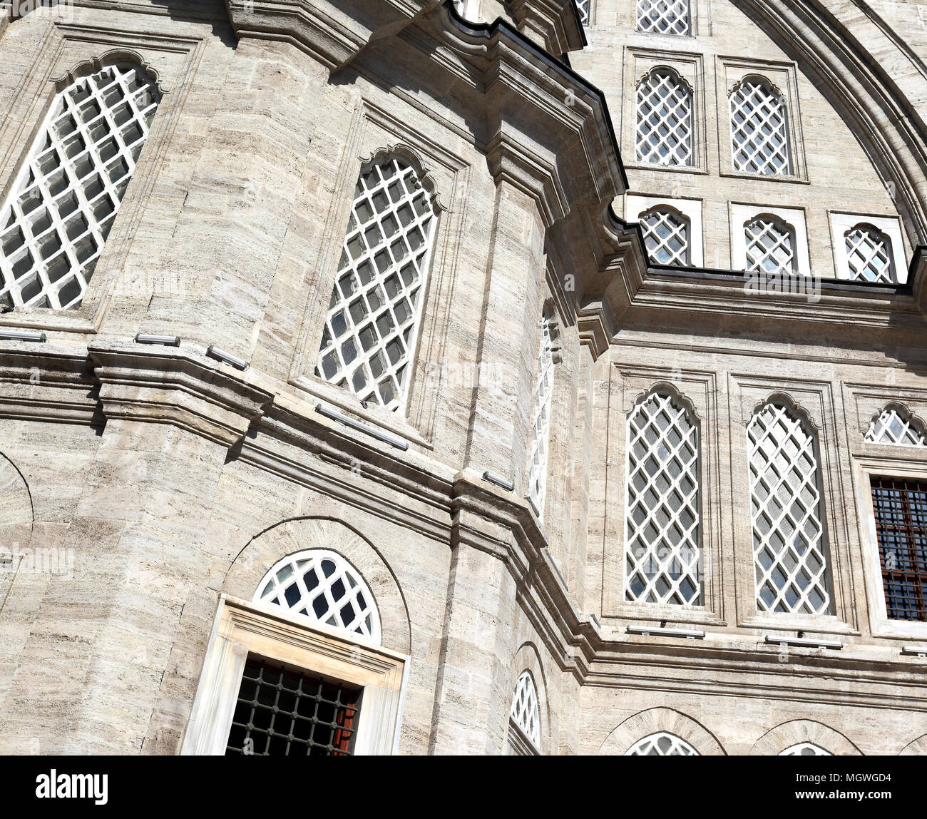 Nuruosmaniye Moschee, Istanbul: Außenansicht des alten osmanischen Moschee vor den Toren der Großen Basar entfernt Stockfoto