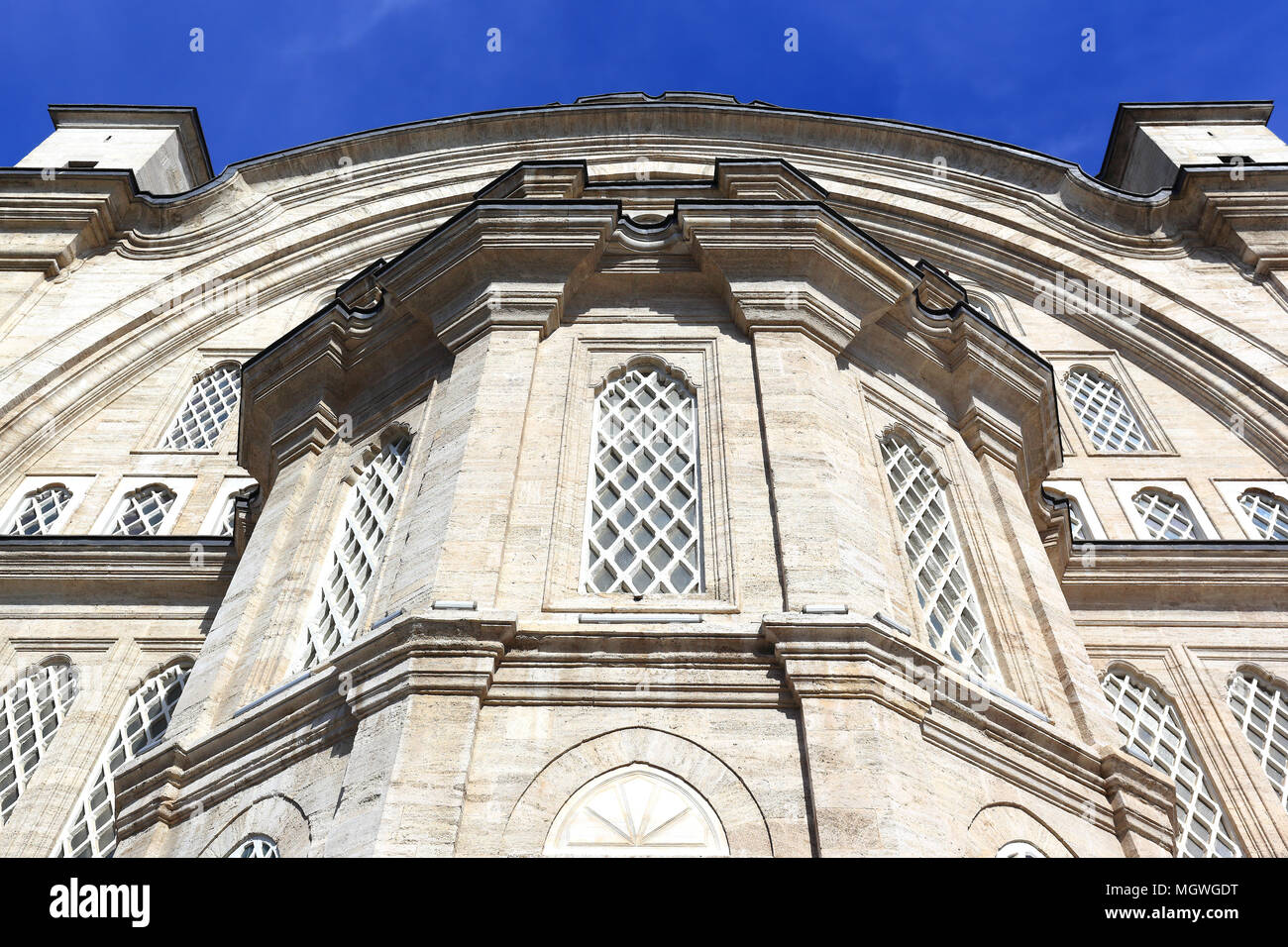 Nuruosmaniye Moschee, Istanbul: Außenansicht des alten osmanischen Moschee vor den Toren der Großen Basar entfernt Stockfoto