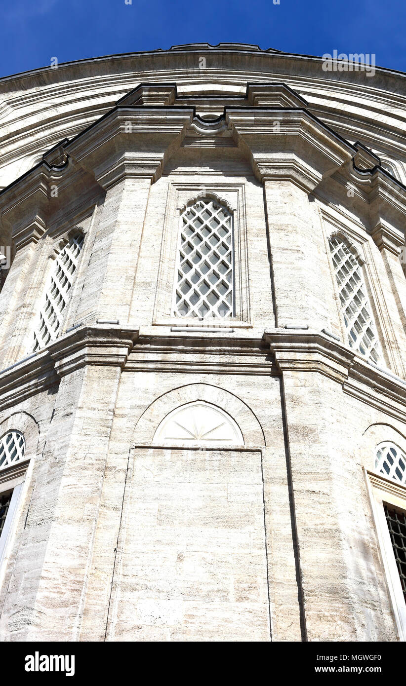 Nuruosmaniye Moschee, Istanbul: Außenansicht des alten osmanischen Moschee vor den Toren der Großen Basar entfernt Stockfoto