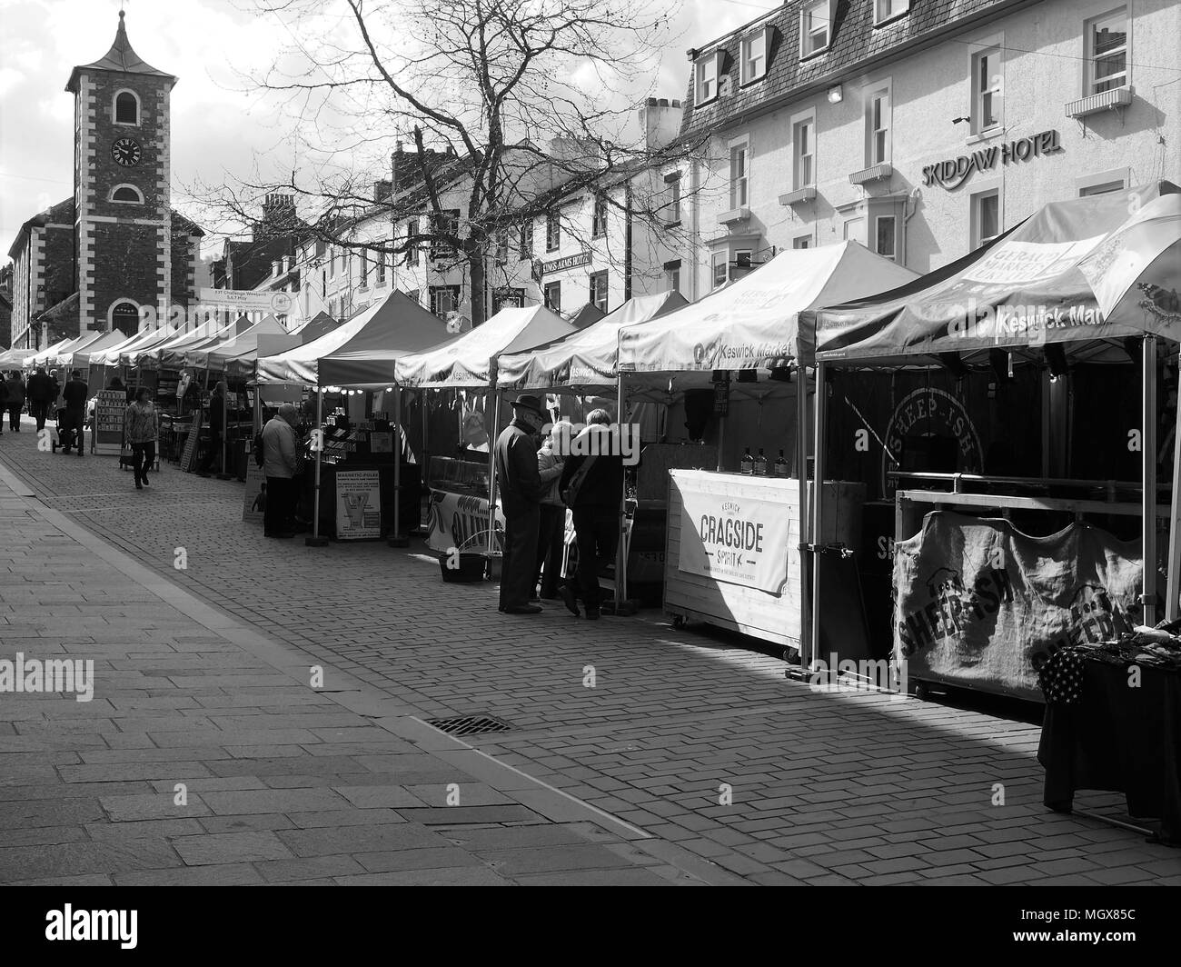 Keswick Markt mit dem Moot Hall, Lake District National Park, Keswick, Cumbria, Vereinigtes Königreich Stockfoto