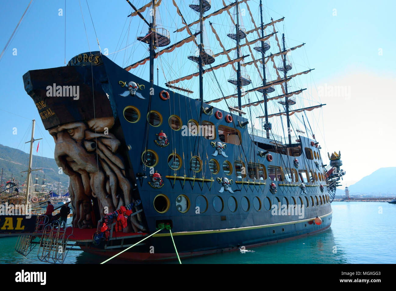 Sightseeing Tour Boot im Hafen von Alanya, Mittelmeer, Türkei Stockfoto