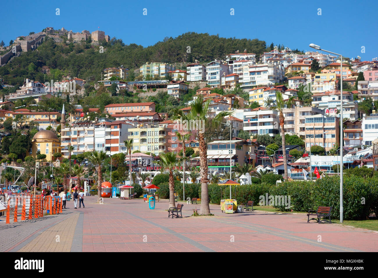 Alanya Promenade Und Die Burg Von Alanya Mittelmeer Turkei Stockfotografie Alamy