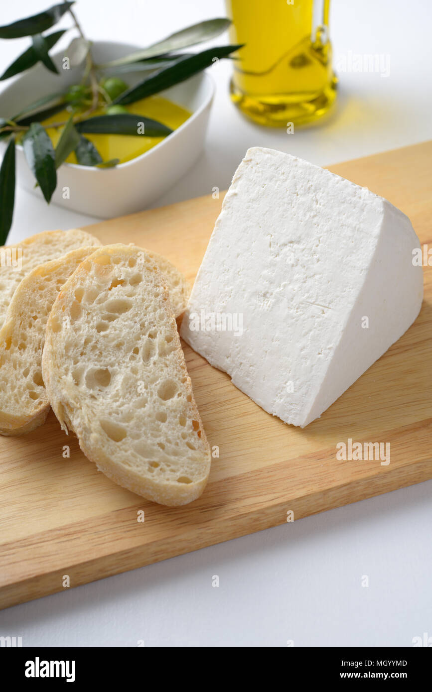 Feta Käse, Brot und Olivenöl Stockfoto