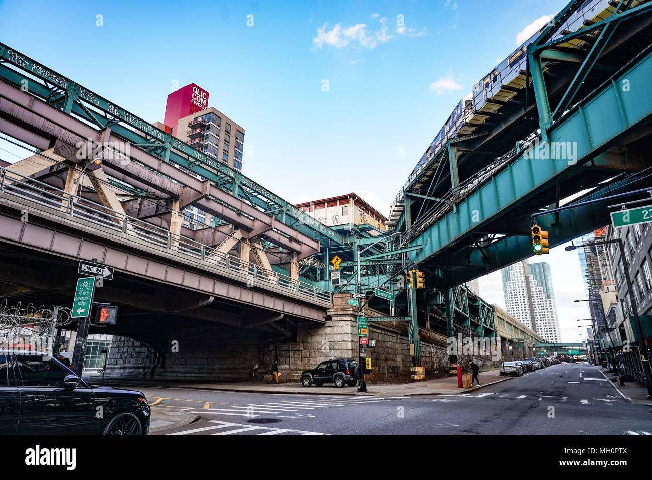 Ein Blick auf die S-Bahn U-Bahn auf Ed Koch Queensboro Bridge in New York City in den Vereinigten Staaten. Aus einer Reihe von Fotos in den Vereinigten Staaten Stockfoto