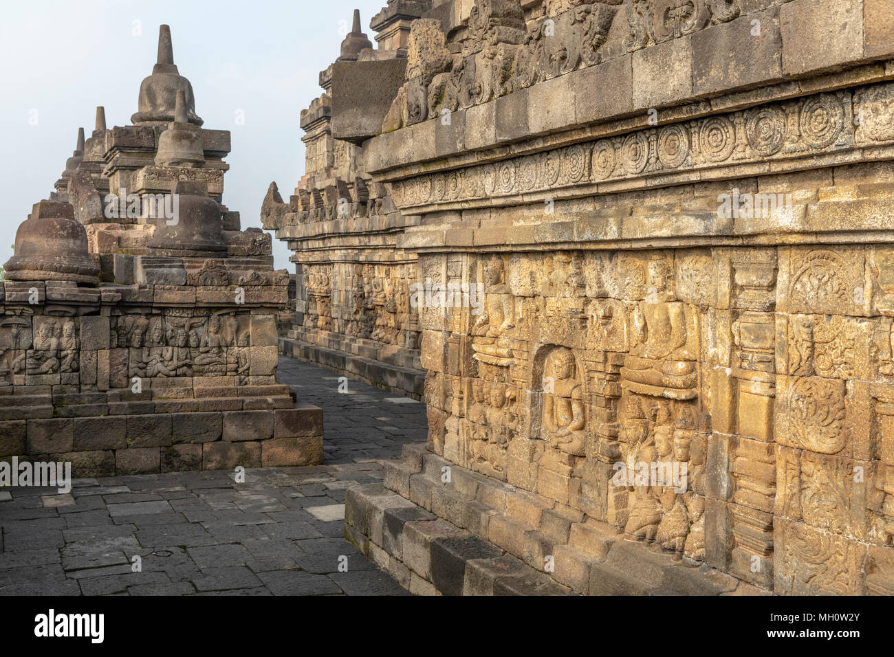 Bas-Reliefs, Borobudur buddhistischen Tempel, Java, Indonesien Stockfoto