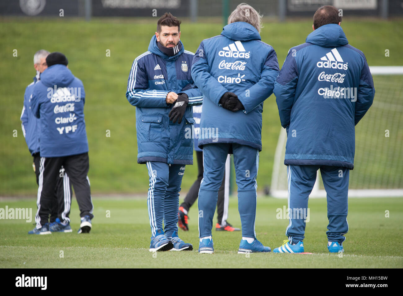Sergio Agüero, Mitglied des Manchester City FC und Argentinien Fußball-Mannschaften, besucht eine Schulung an der Etihad Stadion in Manchest Stockfoto