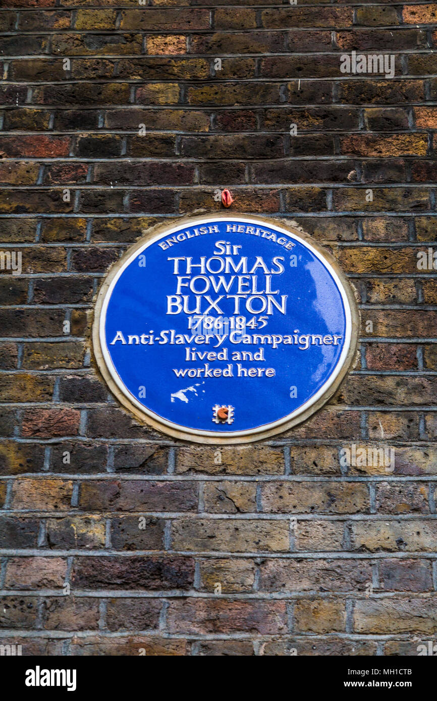 Blaue Plakette auf dem Haus der Anti-sklaverei-Spoiler Sir Thomas Fowell Buxton, London, UK Stockfoto
