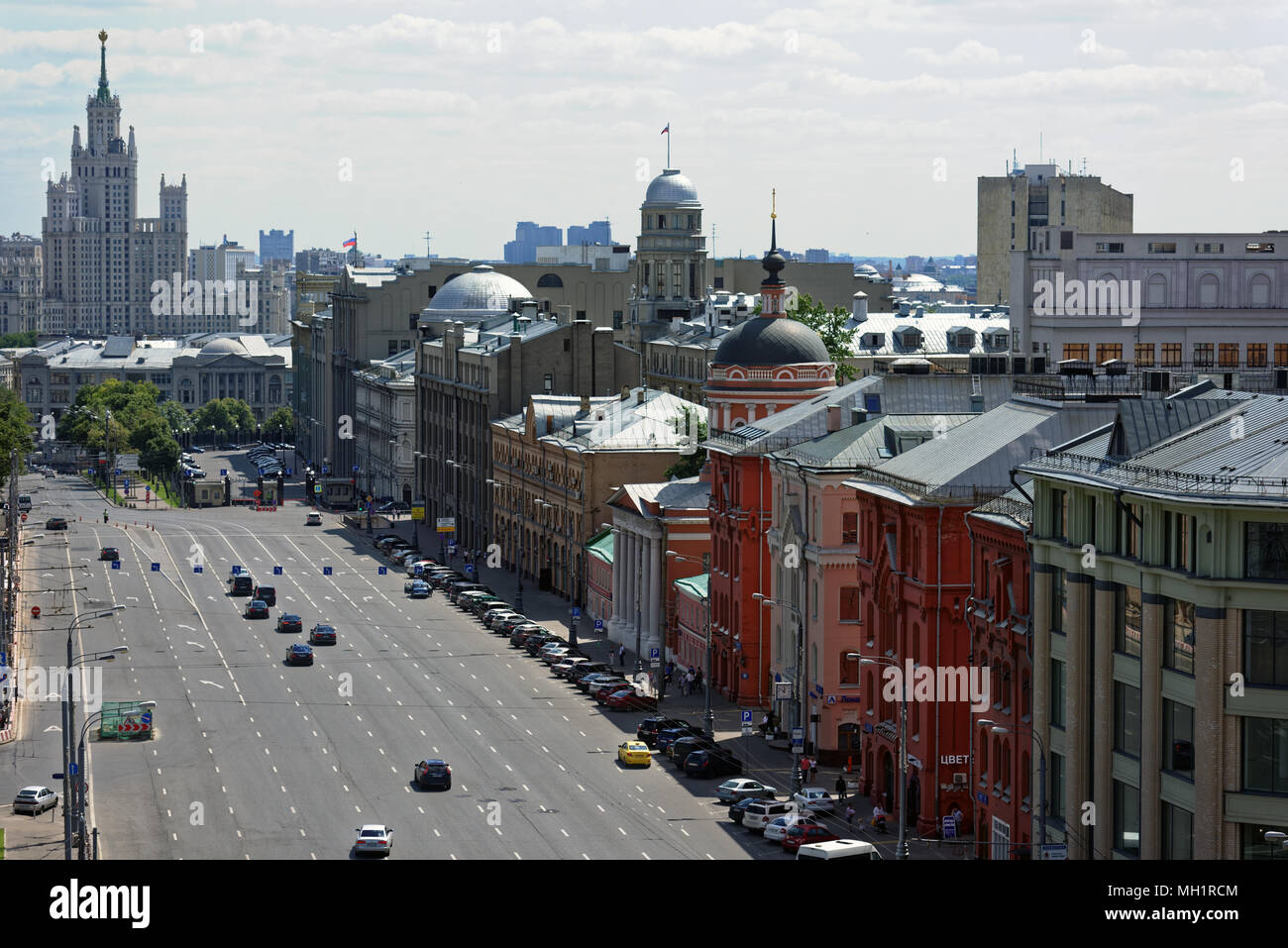 Stadtbild von Moskau. Luftaufnahme von Lubyanka-Platz, Nowaja-Platz und Außenministerium, Russland Stockfoto