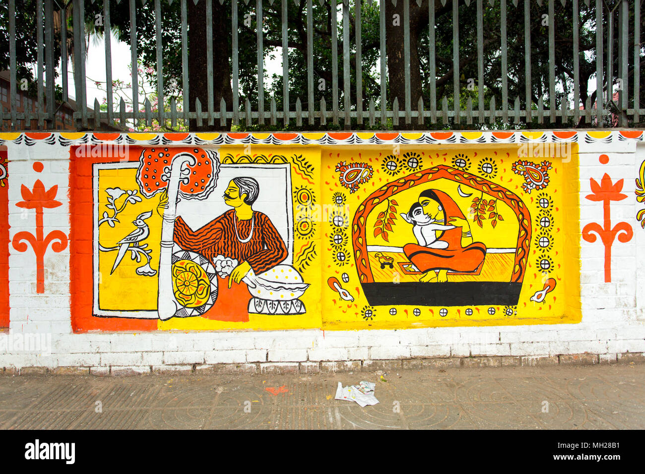 Der Universität von Dhaka Bildende Kunst (FFA) Student Farben ihres Instituts an der Wand kommenden Bengali Neues Jahr 1425 in Dhaka, Bangladesch zu feiern. Stockfoto