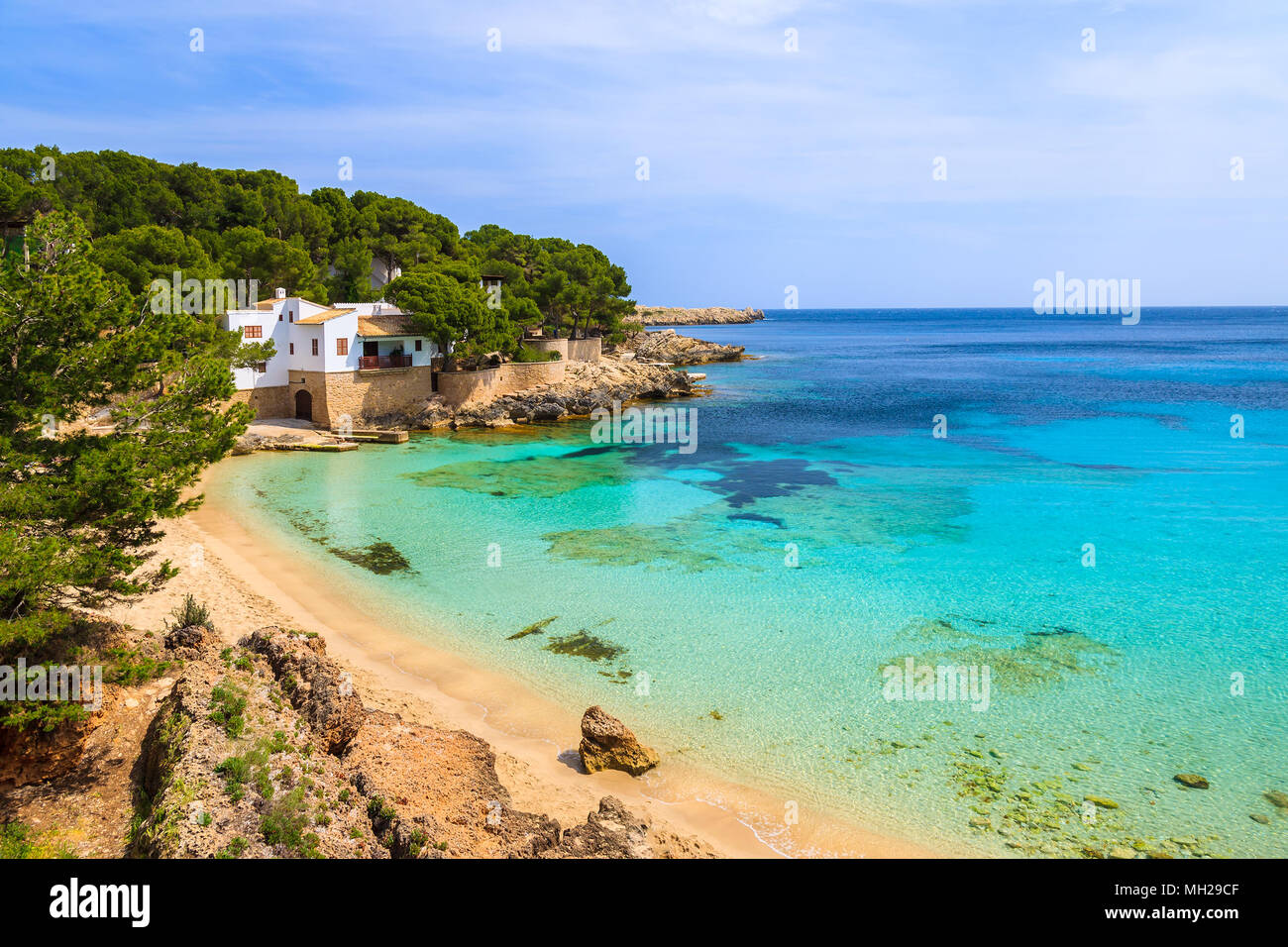 Blick auf den wunderschönen Cala Gat Bucht mit Strand, Insel Mallorca, Spanien Stockfoto