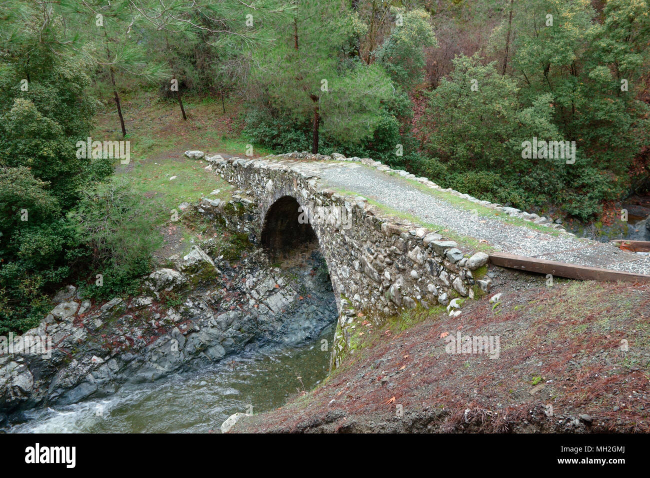 Alten venezianischen Brücke im Troodos-gebirge, Zypern Stockfoto