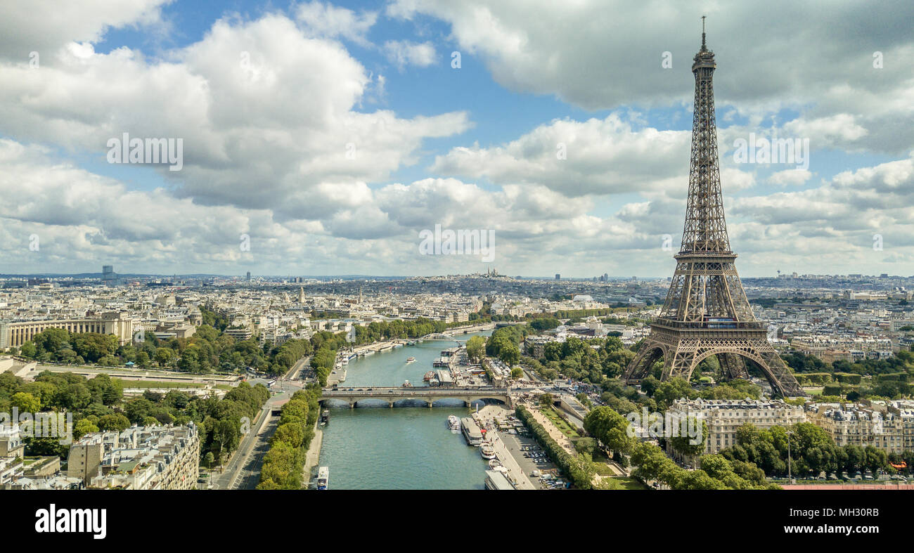 Schöne Panorama der Skyline von Paris Stockfoto