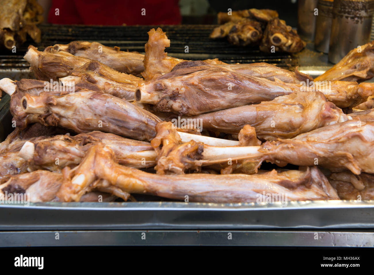 Gekochte Lammkeule an der Wangfujing Abschaltdruck Stockfoto