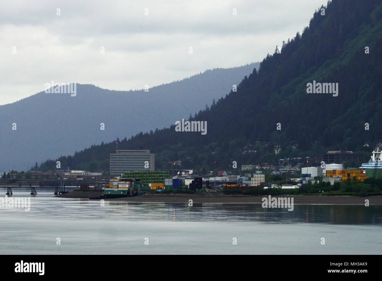 Juneau Hafengebiet Blick aus dem Wasser. Stockfoto