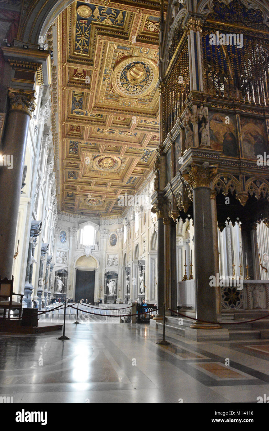 Päpstliche Altar in St. Johannes im Lateran. Die Kathedrale des
