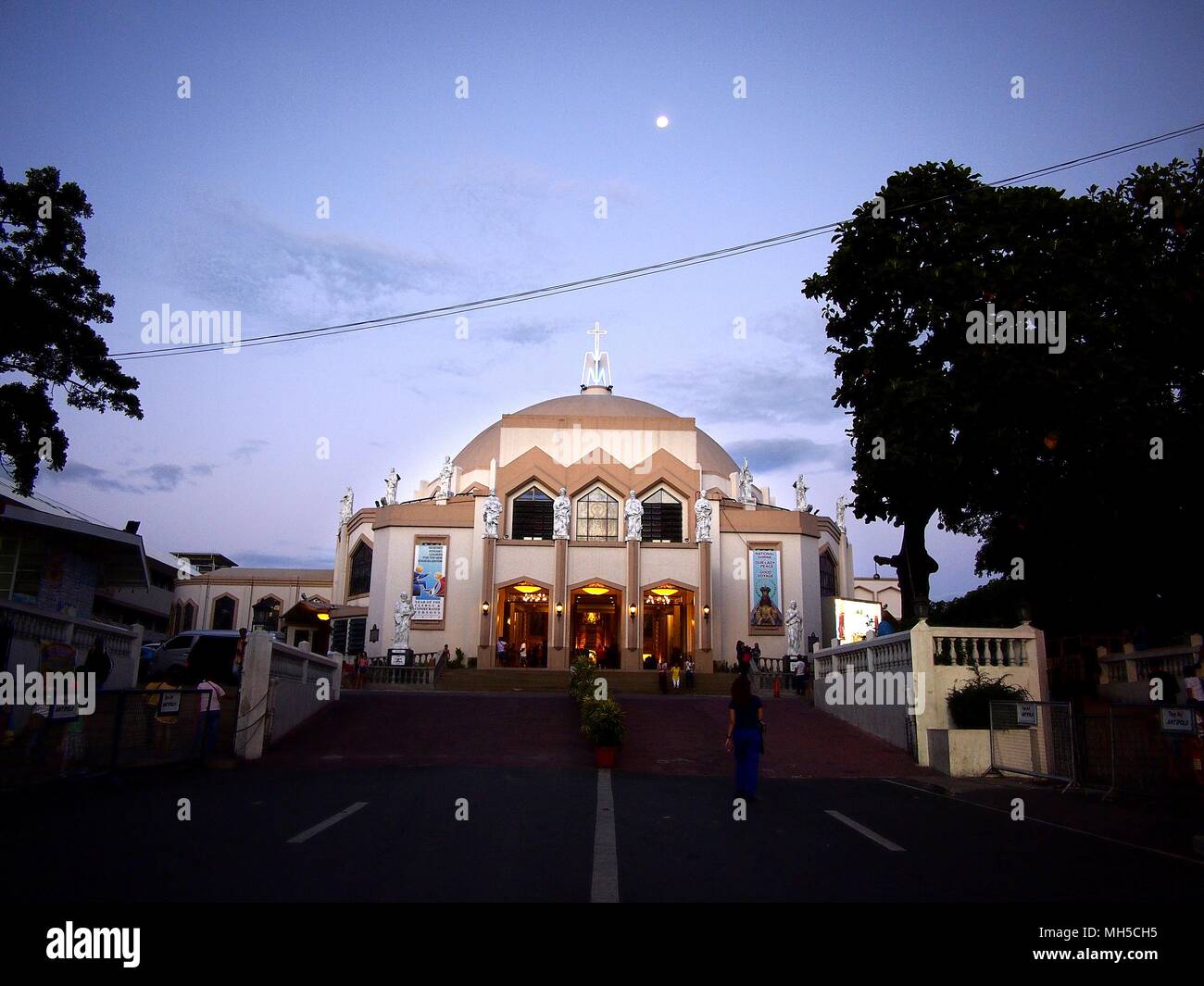 ANTIPOLO CITY, Philippinen - 27. APRIL 2018: Die Antipolo Dom oder die Unsere Liebe Frau des Friedens und gute Reise Kirche. Stockfoto