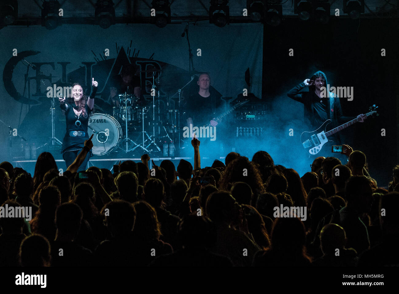 Mailand, Italien - 28. April 2018: Die Schweizer Folk alternative metal band Keller Darling aus Winterthur und Luzern, führt bei Insubria Festival der Marcallo con Casone (MI). Brambilla Simone Live News Fotograf Credit: Simone Brambilla / alamy Leben Nachrichten Stockfoto