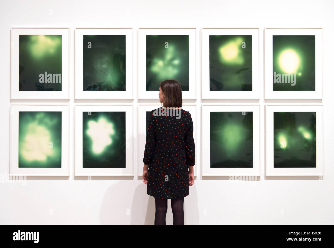 Tate Modern, London, UK. 30. April 2018. Form des Lichts: 100 Jahre  Fotografie und abstrakter Kunst ist die erste Show dieser Größenordnung  Fotografie in Bezug auf die Entwicklung der Abstraktion zu erkunden,