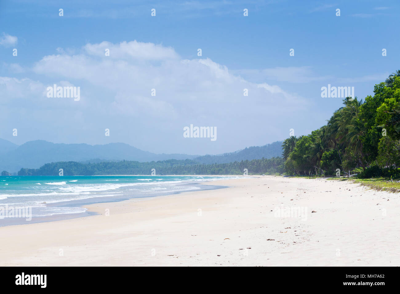 Long Beach, einer 18 Kilometer langen weißen Sandstrand, San Vicente, Palawan, Philippinen Stockfoto