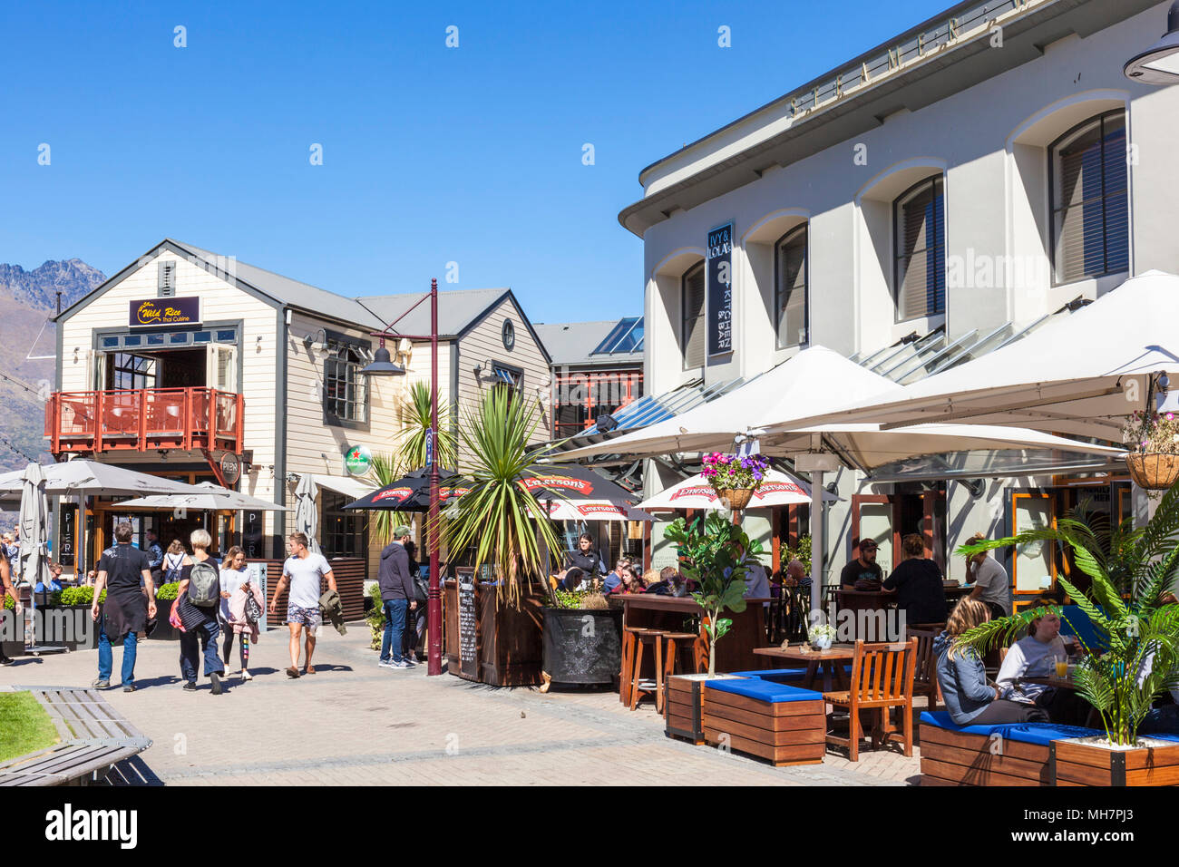 Queenstown, Südinsel Neuseeland bars Efeu und Lola's und Pier Restaurant an der Küste in der Nähe von Steamer quay Innenstadt Queenstown Neuseeland nz Stockfoto