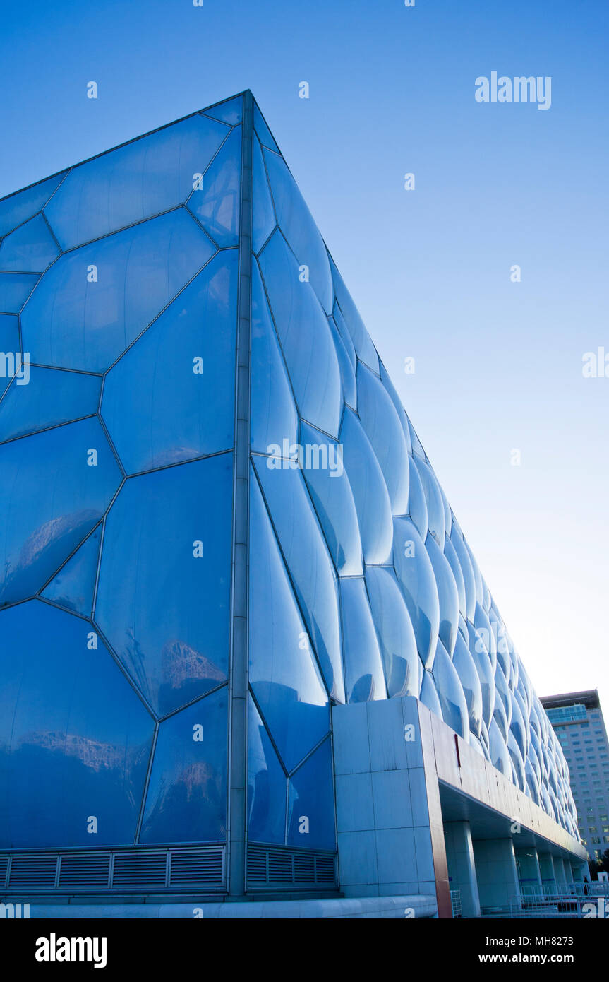 Ein Detail der Pekinger National Aquatics Centre, umgangssprachlich als Water Cube bekannt, im Olympischen Park in Peking, China. Stockfoto