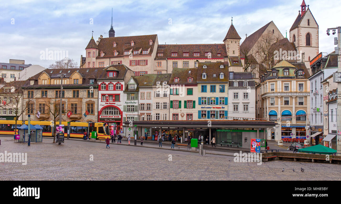 Platz in Basel Barfuesserplatz Stockfoto
