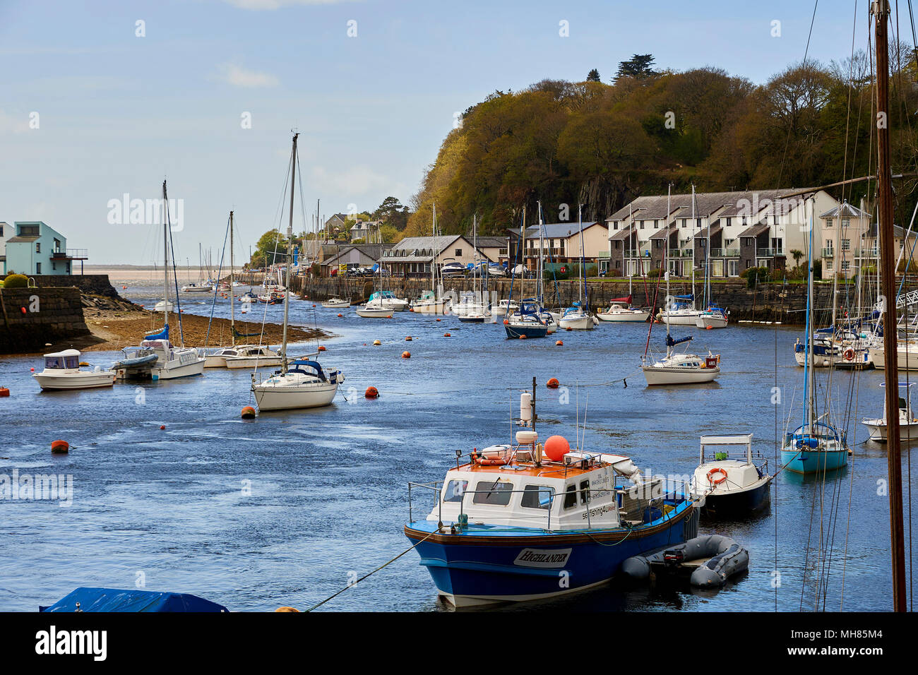 Porthmadog Hafen, seit dem Niedergang der Schieferindustrie hat er sich zu einem wichtigen Einkaufszentrum für die Umgebung geworden und eine beliebte touristische Stockfoto