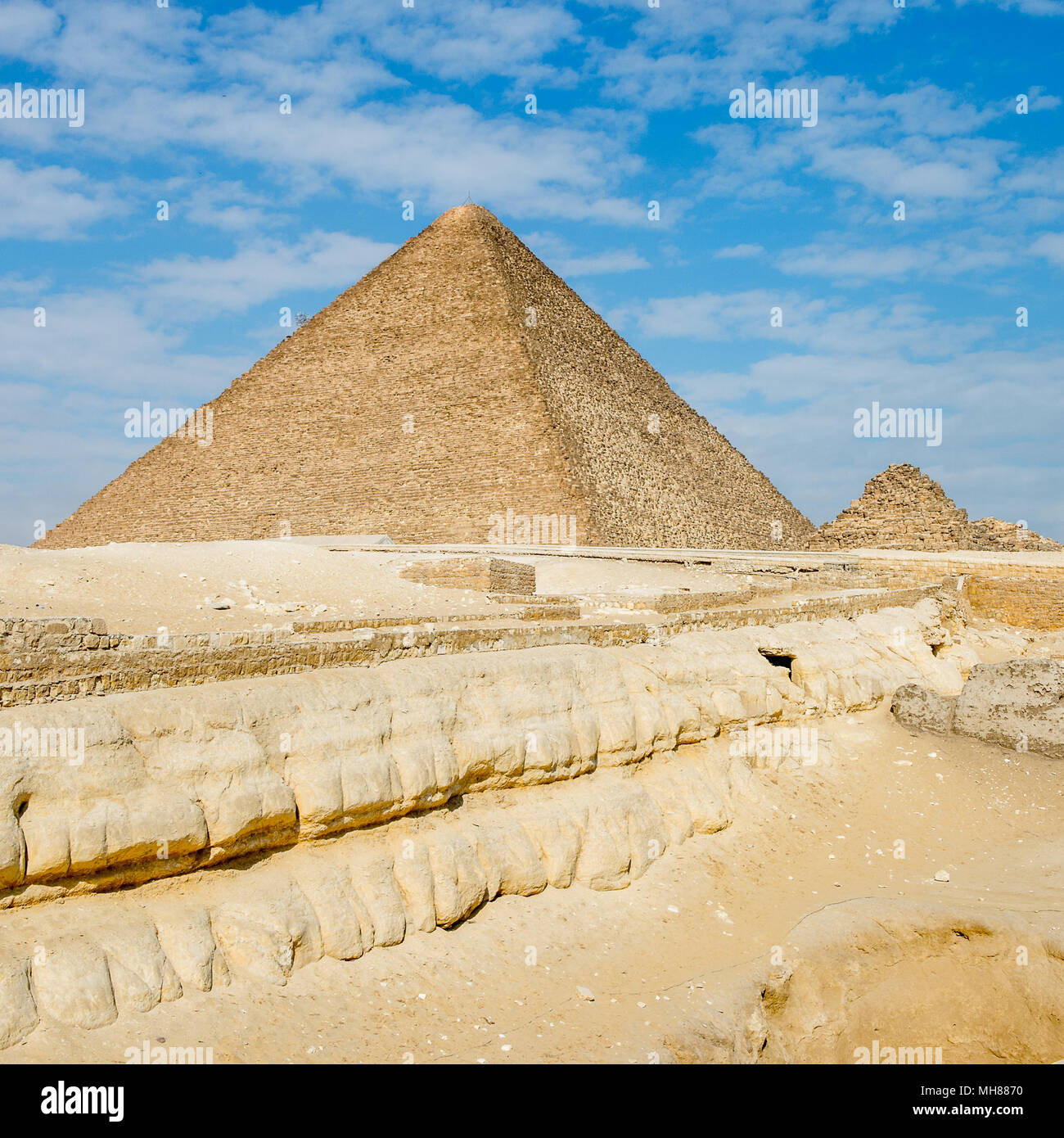 Wann Wurde Die Pyramide Von Gizeh Gebaut Pyramide des Menkaure, die Giza Plateau, die kleinste der drei