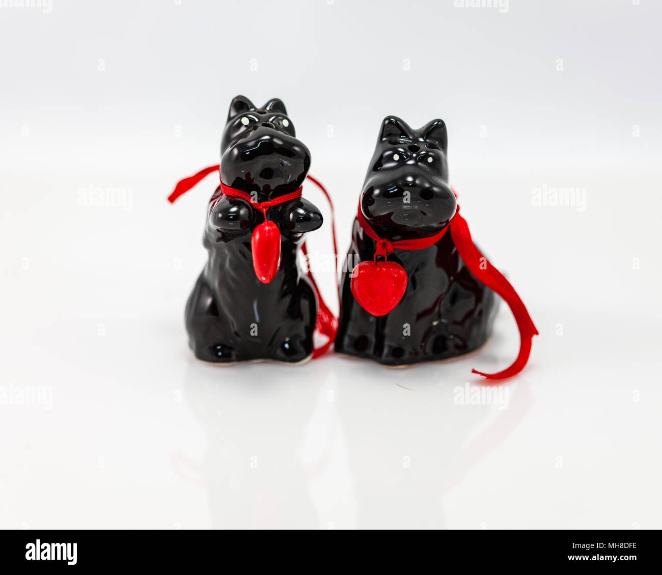 Schwarzer Scottie Dog Salz und peper Shaker set Stockfoto