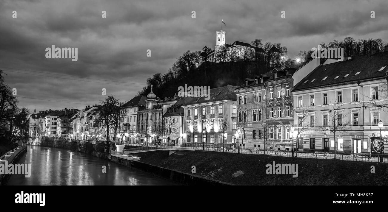 Abend Panorama der Riverfront von Ljubljana, Slowenien. Stockfoto