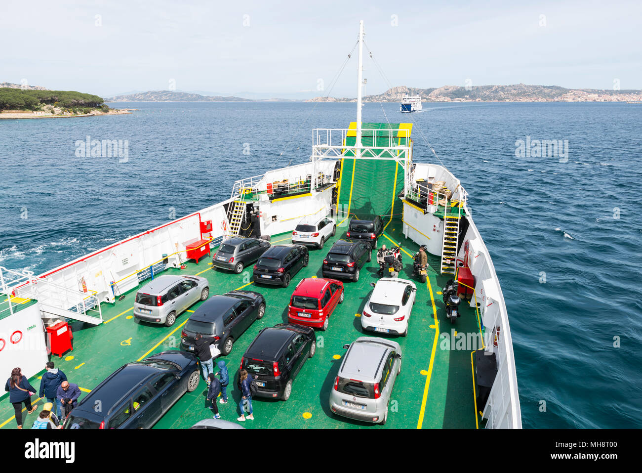 Elegantes Schnellste Fahre Nach Sardinien Fotos