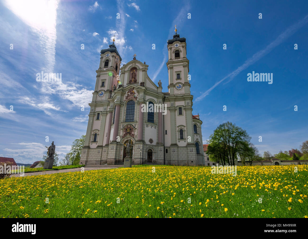 Basilika der Benediktinerabtei in Ottobeuren, Landkreis Unterallgaeu, Allgäu, Schwaben, Bayern, Deutschland, Europa Stockfoto