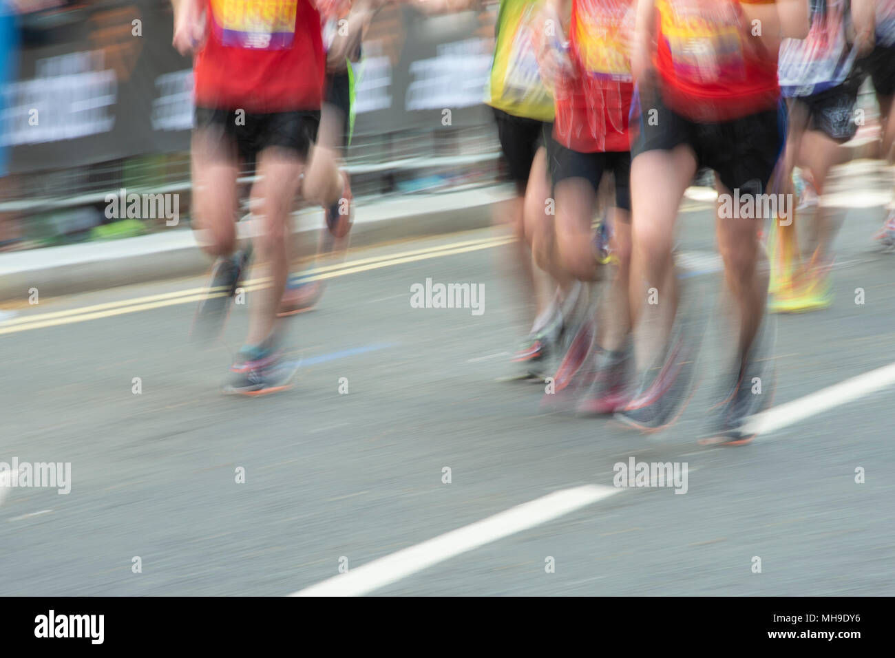 Marathonläufer. Lange Belichtung. London, 2018 Stockfoto