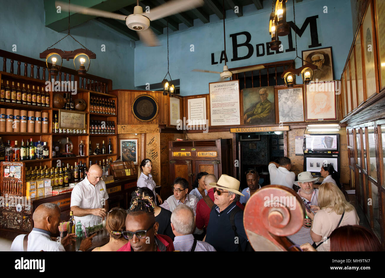 Mojitos sind die Spezialität La Bodeguita del Medio Bar in Havanna, Kuba. Stockfoto