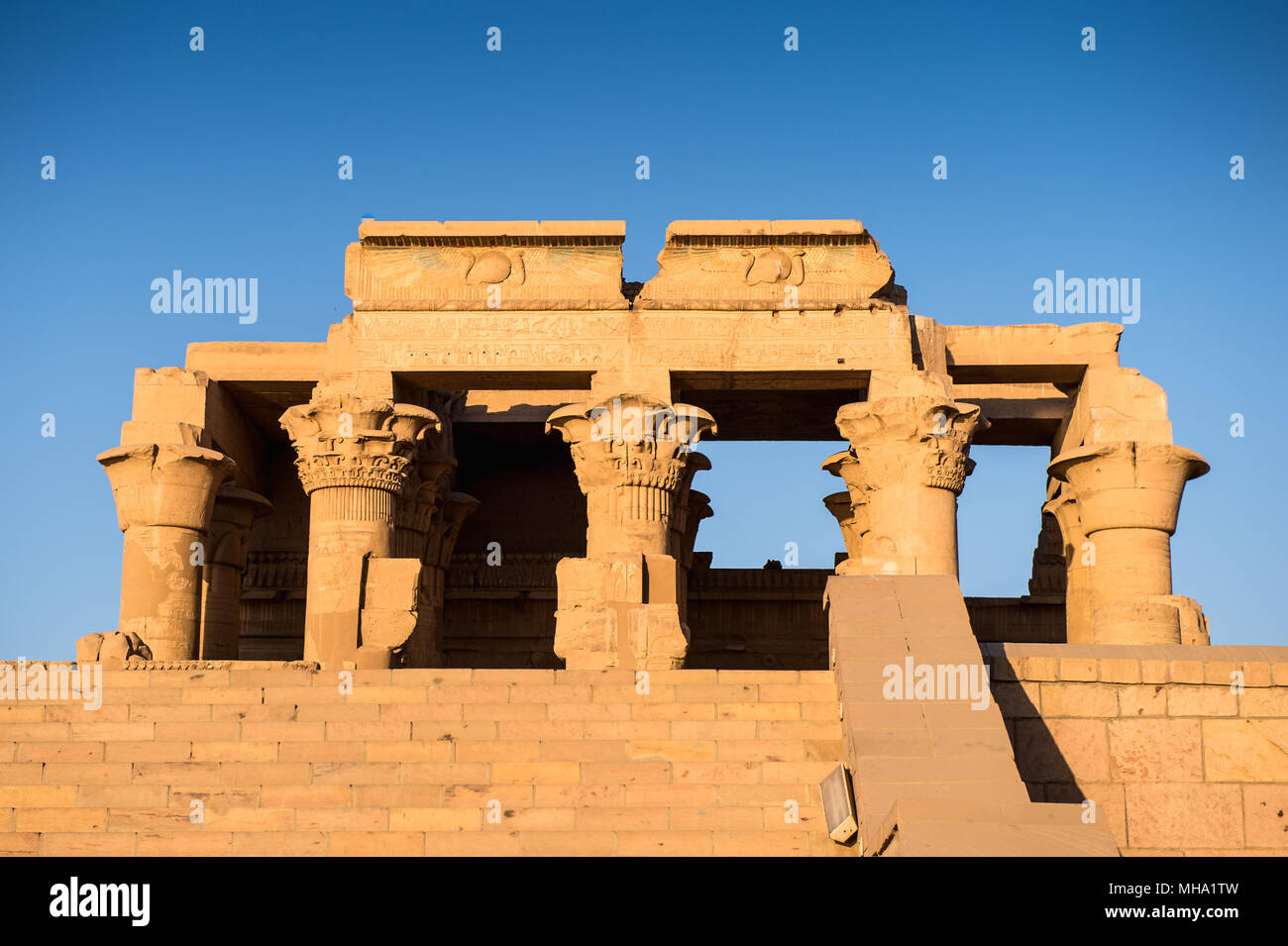 Tempel von Kom Ombo, einem Tempel der ptolemäischen Dynastie, Kom Ombo, Ägypten. Es ist der Krokodilgott Sobek und die Falcon Gott Haroeris gewidmet Stockfoto