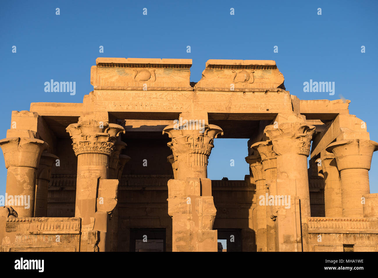 Tempel von Kom Ombo, einem Tempel der ptolemäischen Dynastie, Kom Ombo, Ägypten. Es ist der Krokodilgott Sobek und die Falcon Gott Haroeris gewidmet Stockfoto