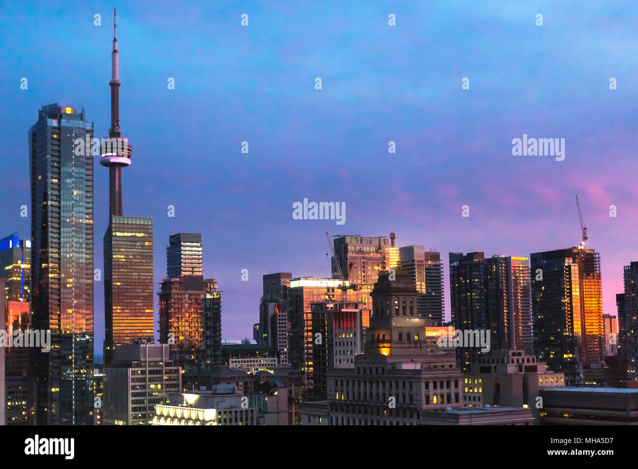 Toronto Skyline bei Sonnenuntergang in Ontario, Kanada. Nordamerika. Stockfoto