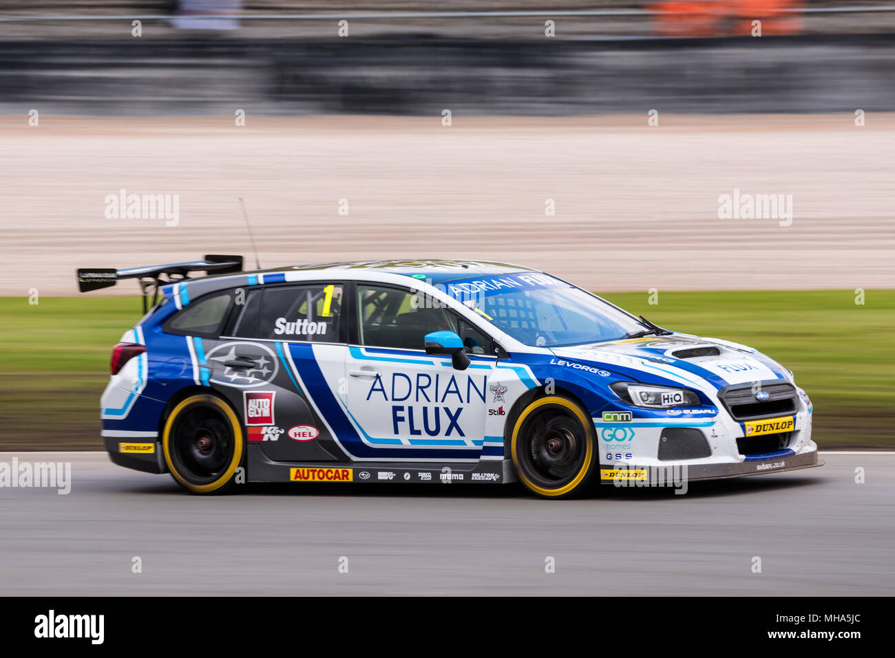 Donington Park, Derbyshire, UK. 29. April 2018. Dunlop MSA British Touring Car Championship. Ashley Sutton, Adrian Flux Racing Subaru Levorg Stockfoto